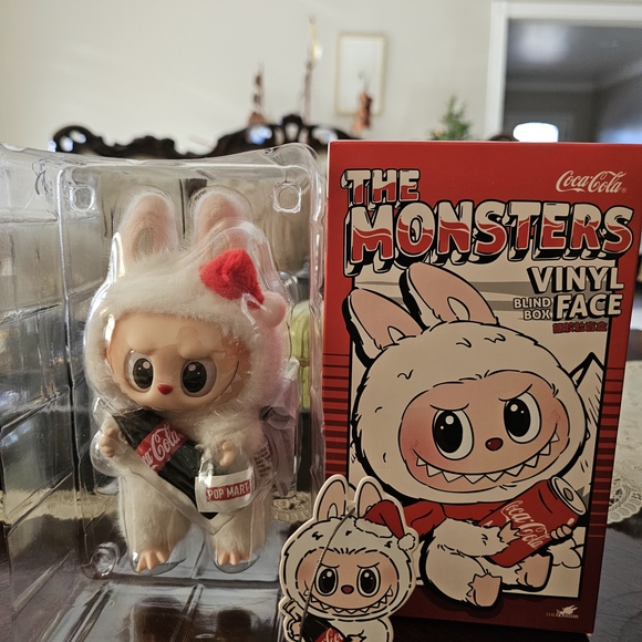 THE MONSTERS LABUBU COCA-COLA SUPRISE SHAKE BRAND NEW